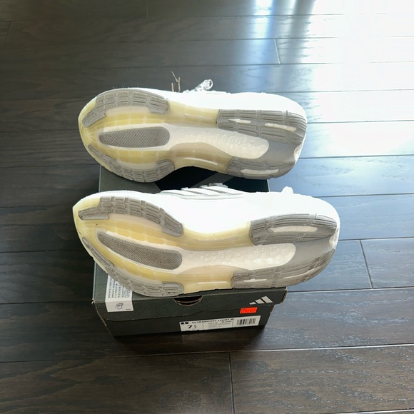 Adidas Ultraboost Light - Picture 7 of 7